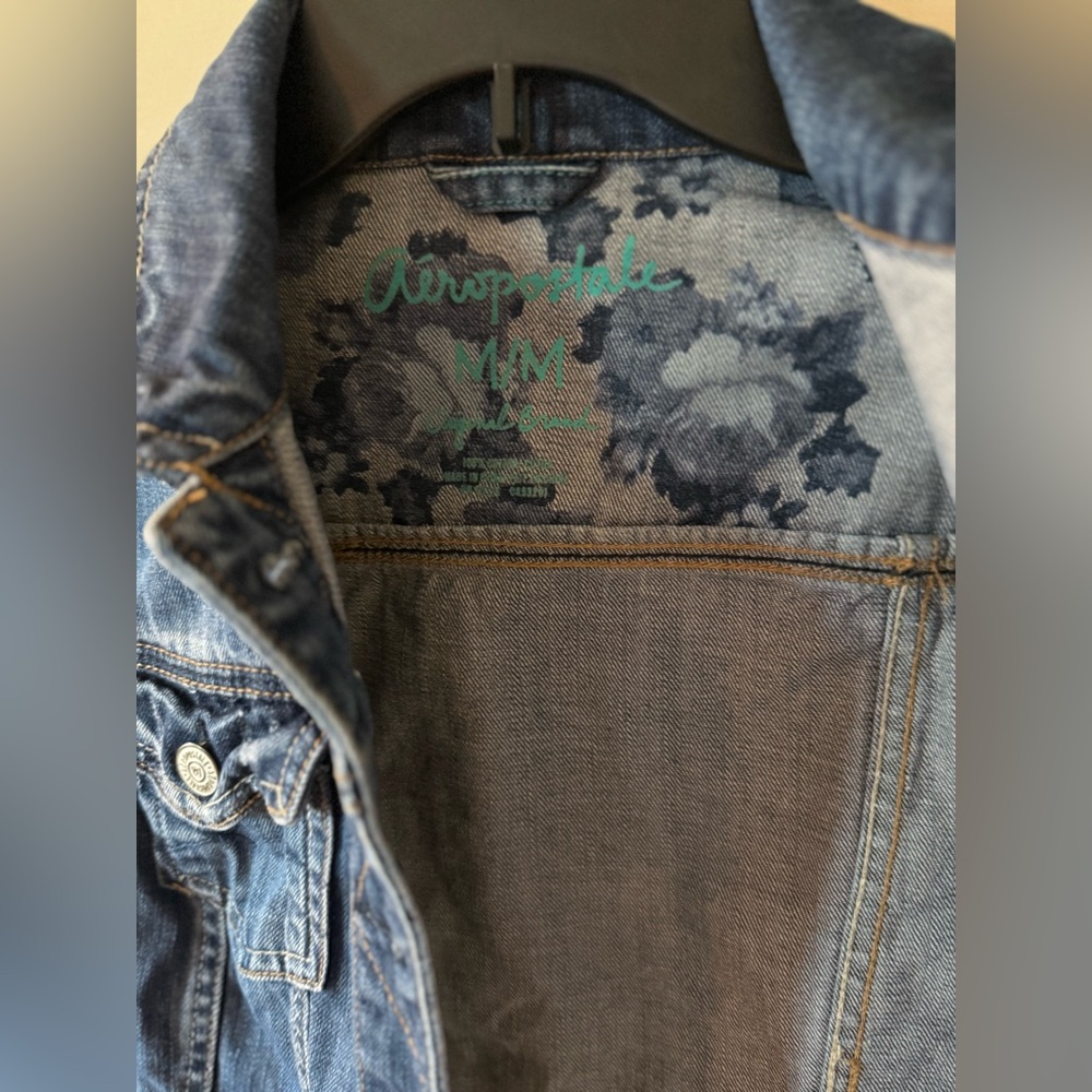 Aeropostale Classic Blue Denim Jacket. Size medium - Picture 8 of 12